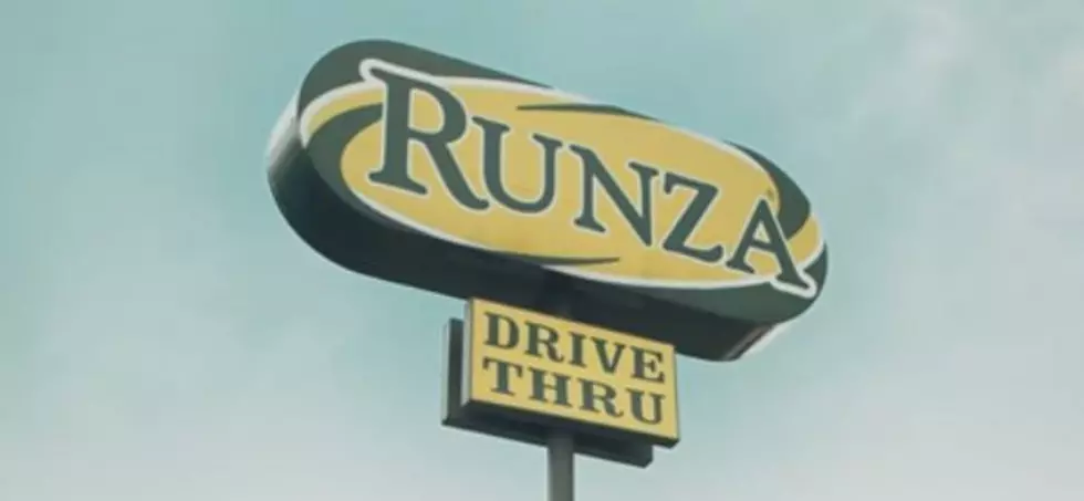 Nebraska Tuba Player Kicks Field Goal to Score Runza for a Year [Video]