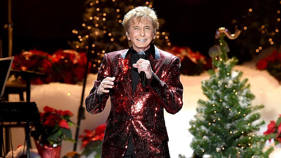 Merry Manilow: ‘A Very Barry Christmas’ Bringing Cheer to Denver