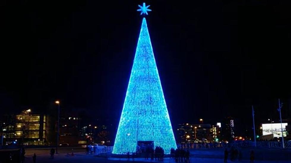 Christmas in Colorado 2021: Denver&#8217;s Dazzling &#8216;Mile High Tree&#8217;