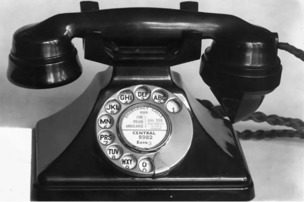 Flashback Friday: How To Dial Your Phone