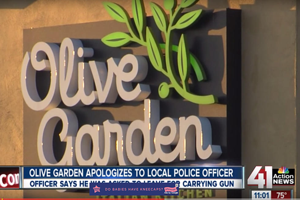 Armed Police Officer Asked to Leave Olive Garden Because He was Armed