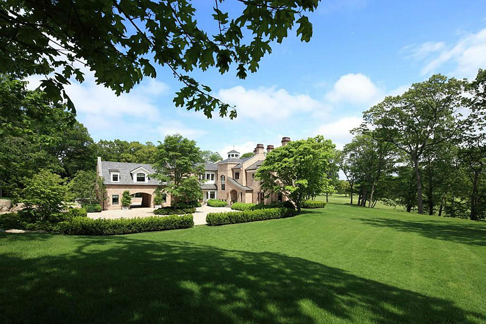 Tom Brady’s House Is For Sale, And It Can Be Yours For Just $39.5 Million – See The Pics Here