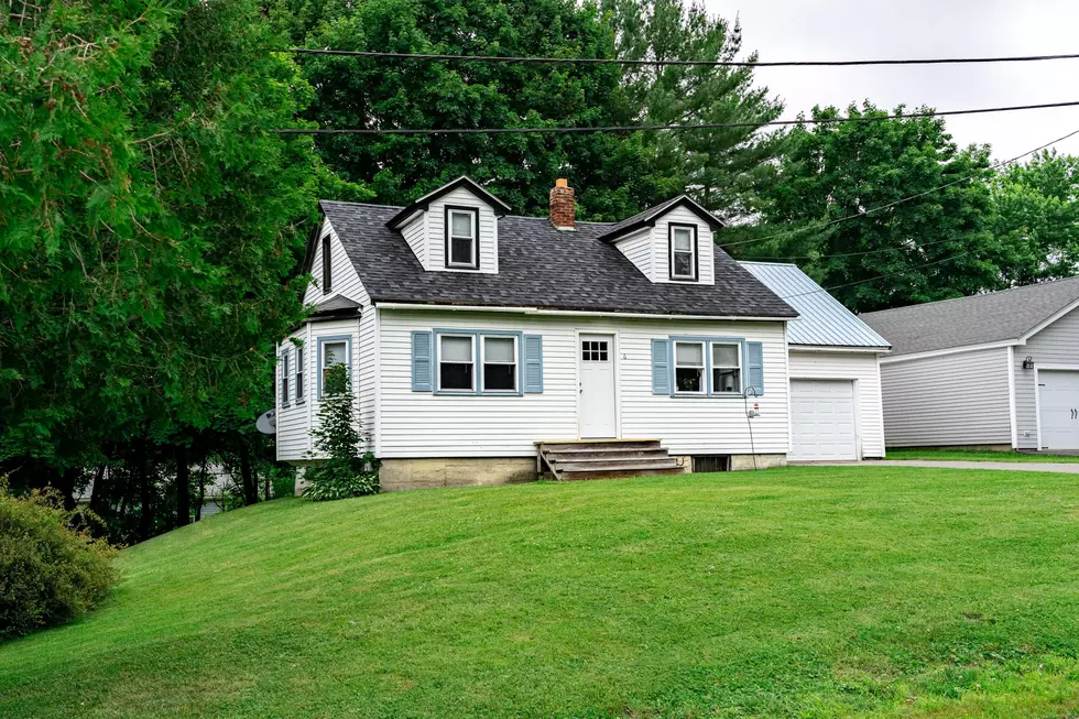 At Under $170,000 Bucks, This 3 Bedroom Home in Winslow, Maine Could Be Perfect For Your Family!