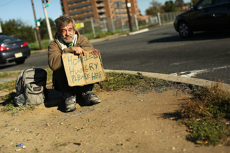 Fake Homeless Man Gives to Giving People [VIDEO]