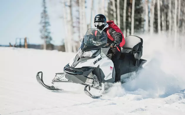 Maine &#8216;Nonresident Free Snowmobile Weekend&#8217; Set for March