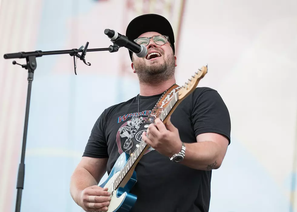 Mitchell Tenpenny Shares Footage From Bangor Show