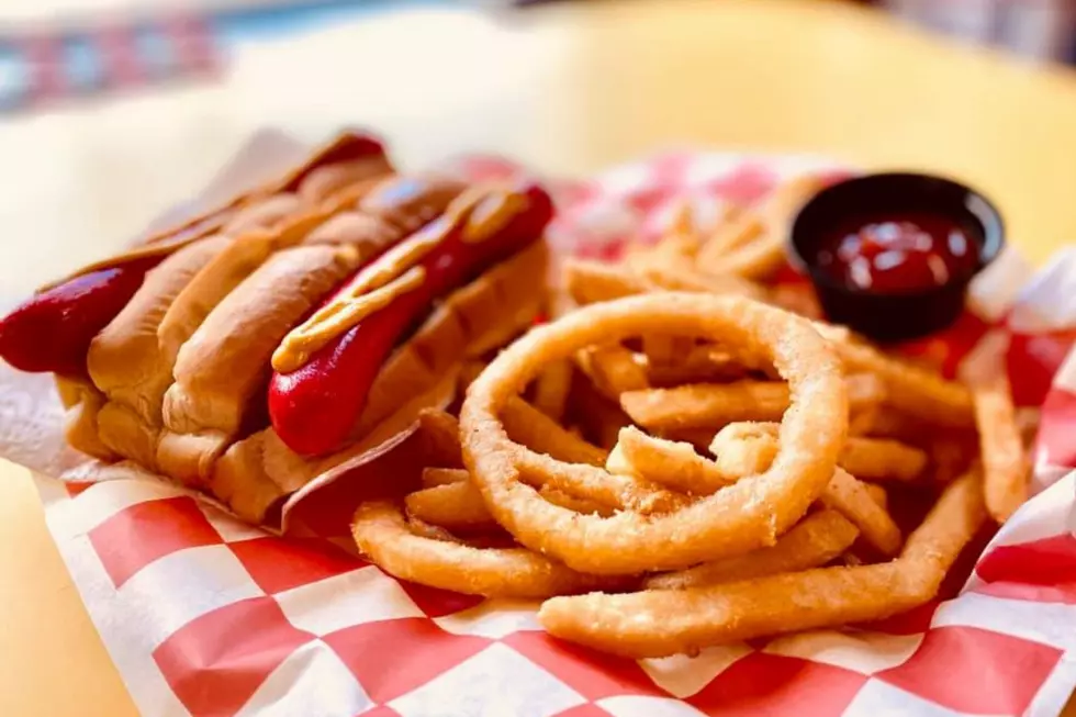 Maine Eatery Named Top Spot for the Most Delicious Hot Dogs