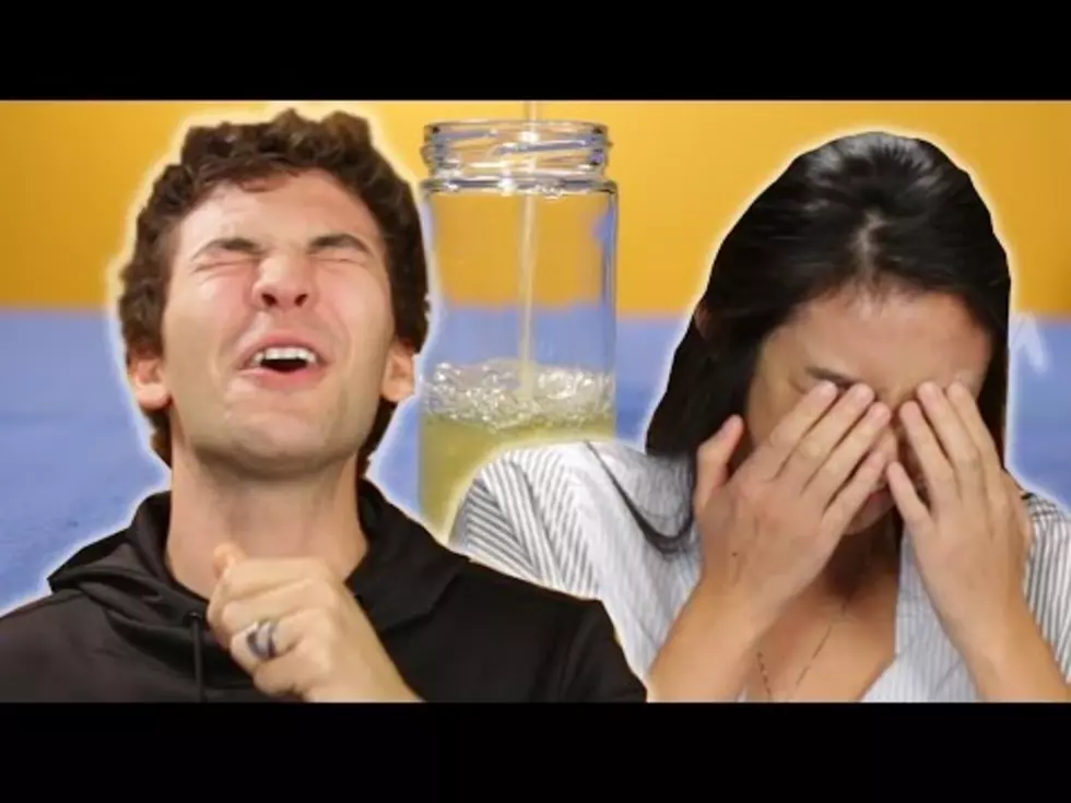 People Try Drinking Their Own Urine For The First Time [VIDEO]