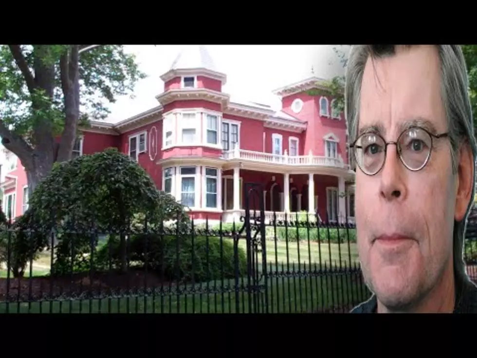 Meet Stephen King’s Wacky Neighbor [VIDEO]