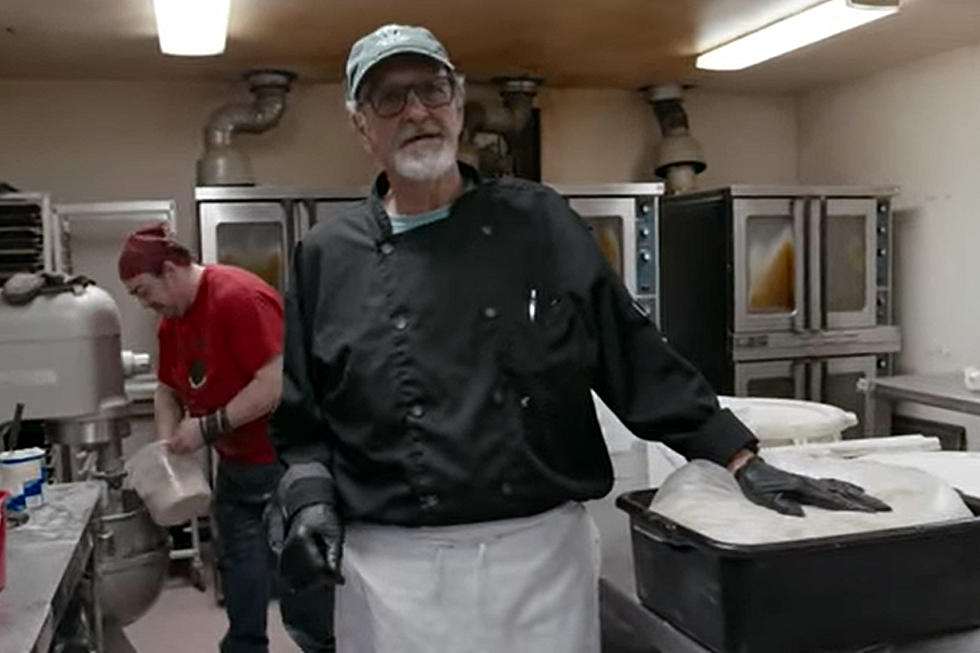 Vice’s Food Channel Visits The Iconic ‘Big G’s’ In Winslow