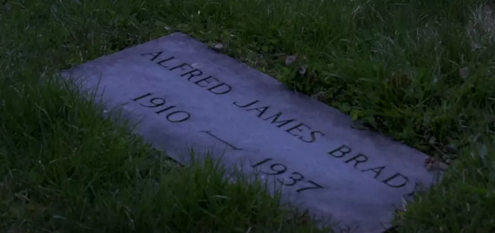 A Bangor Filmmaker Visits Al Brady’s Grave At Mount Hope Cemetery