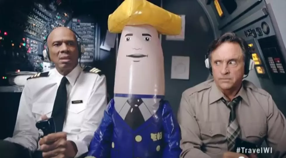 ‘Airplane!’ Stars Reunite for Hilarious Wisconsin Tourism Commercial [VIDEO]