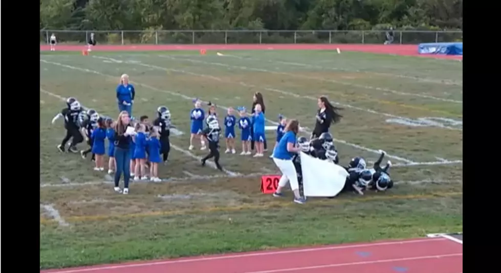Mighty Mite Football Banner Fail [VIDEO]