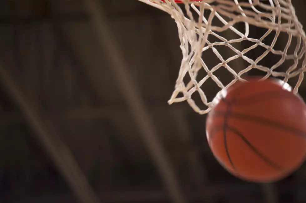 Fort Fairfield Man ‘Banks’ $500 After Making Half Court Basketball Shot