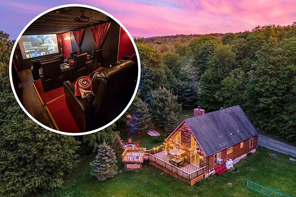 This Upstate New York Vacation Getaway Includes A Movie Theater