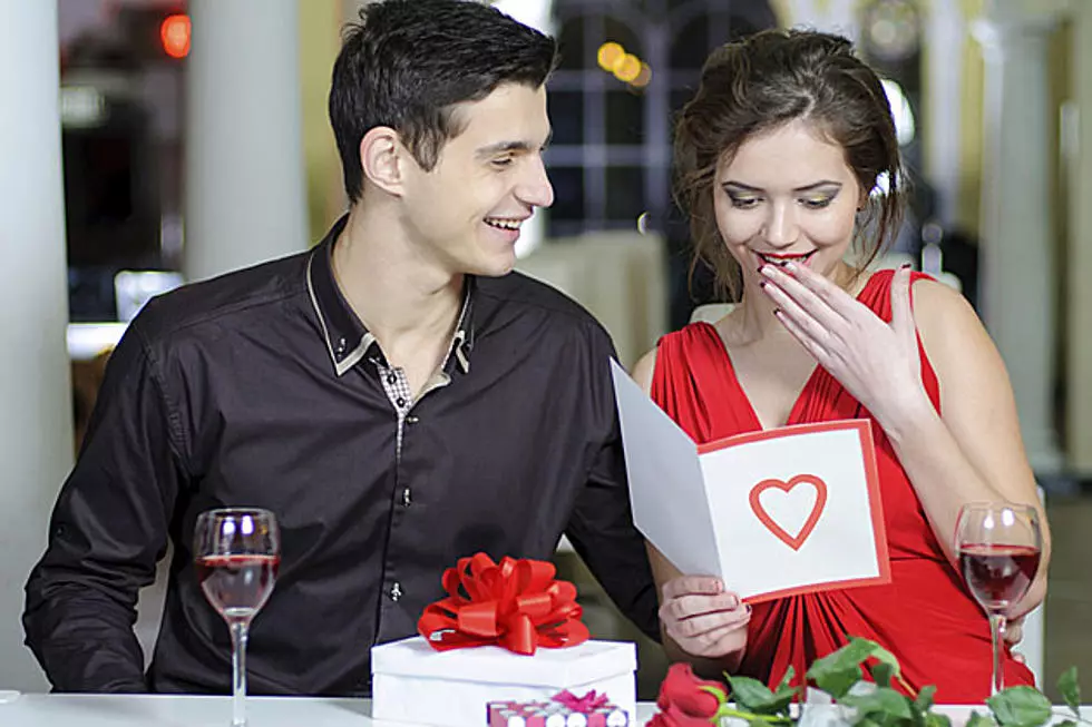 First Date On Valentine's Day Weekend: Good or Bad Idea