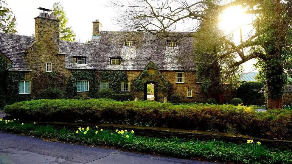 Charming Estate in Ithaca Is Straight Out of English Countryside