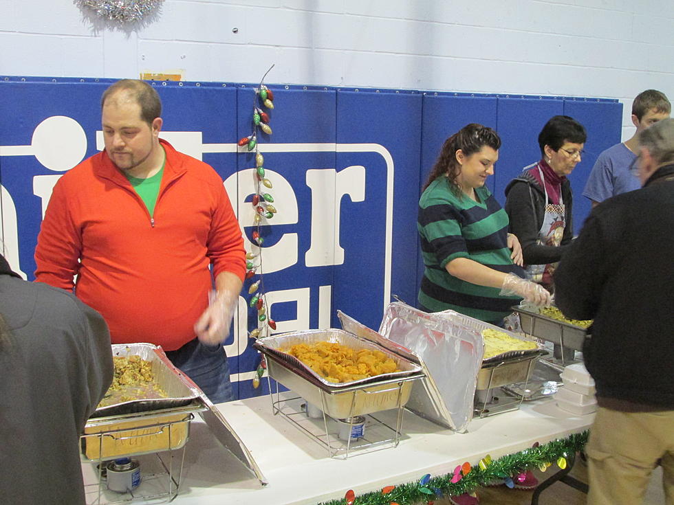Bandera Family Christmas Dinner Brings Joy to Thousands