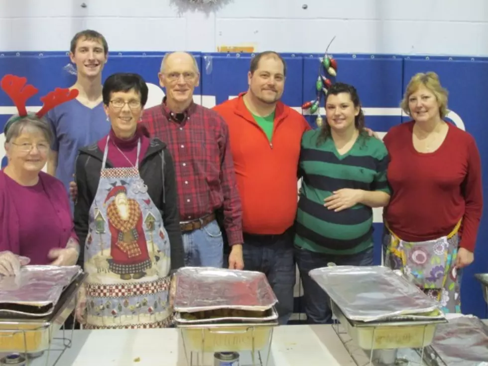 Bandera Family Christmas Dinner Brings Joy to Thousands