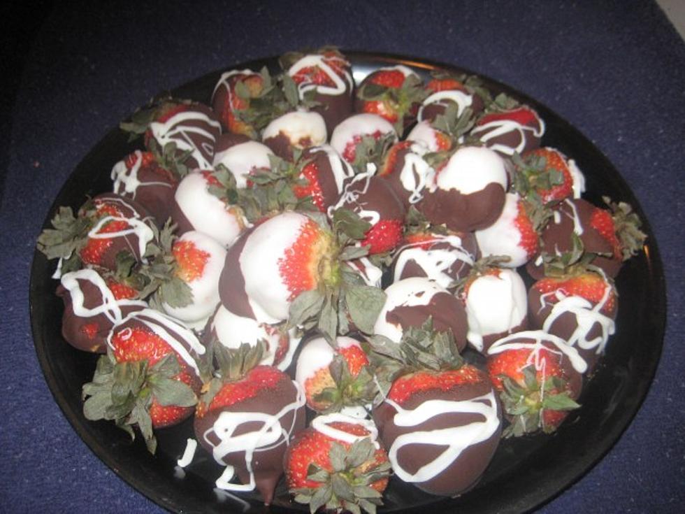 Foodie Friday for Your Sweetie: Chocolate Dipped Strawberries