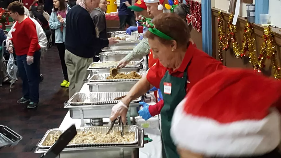Bandera Family Free Christmas Dinner Expects Thousands at the Table