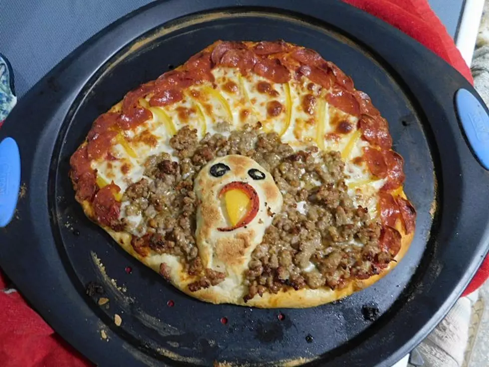 [Photo Gallery]  Pizza Gobbler, anyone?