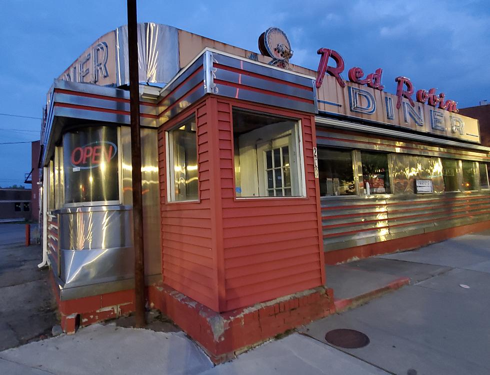 Diner Fans Hope JC's "Red Robin" Gets New Life with New Owner