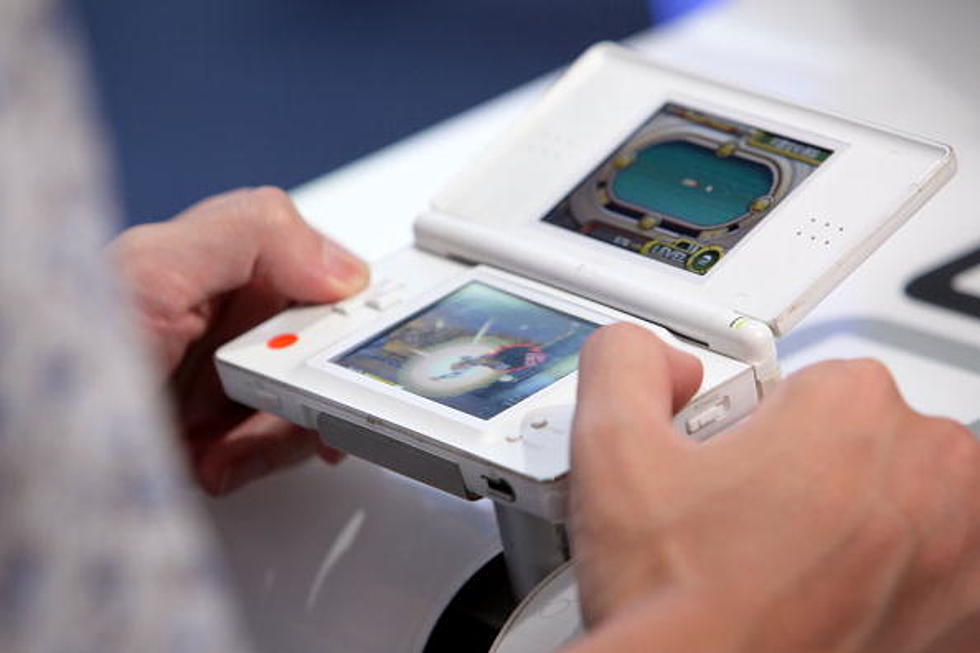 Nintendo Warns Kids Against 3D