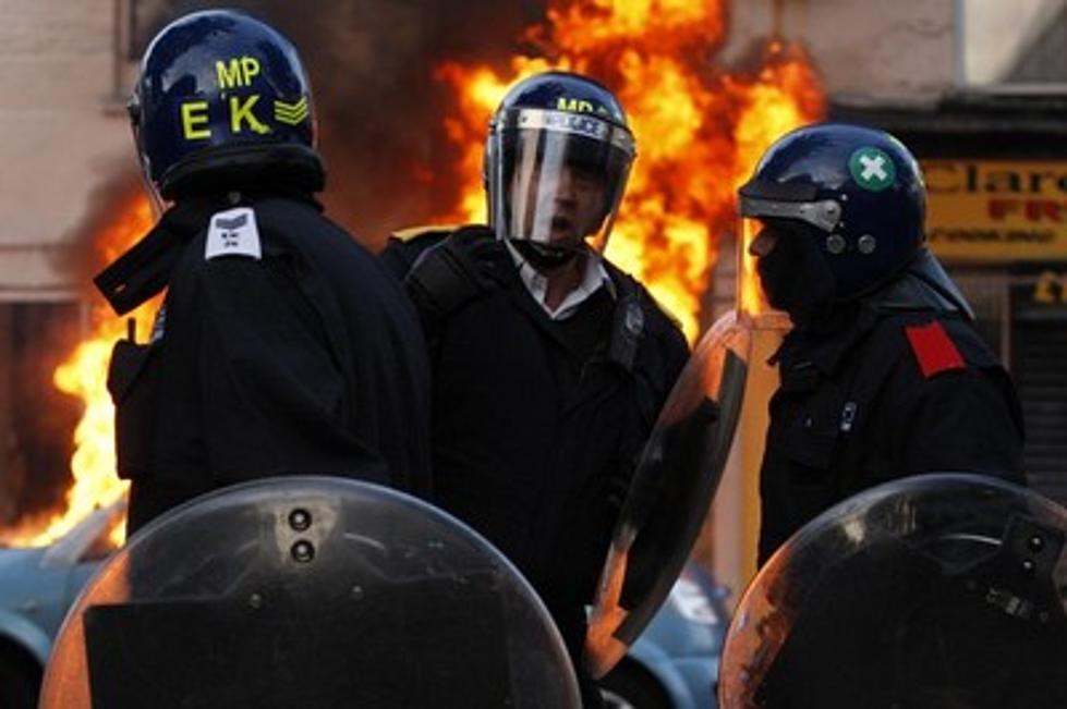 A Fun Twist On The London Riots With Photoshop!