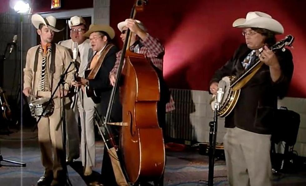 The Cleverlys&#8217; Bluegrass Cover of &#8216;I Gotta Feeling&#8217; by Black Eyed Peas [VIDEO]