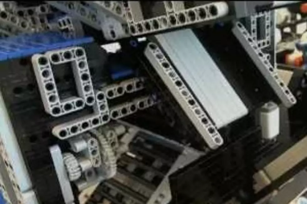 Stuff That’s Cool: Lego Sorting Plant Made From Legos [VIDEO]
