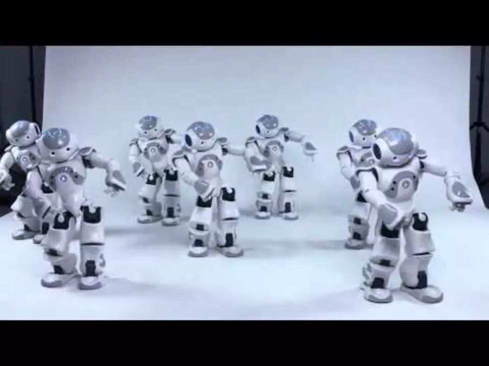 Robots Dancing to Michael Jackson’s ‘Thriller’ – Drew’s [VIDEO] of the Day