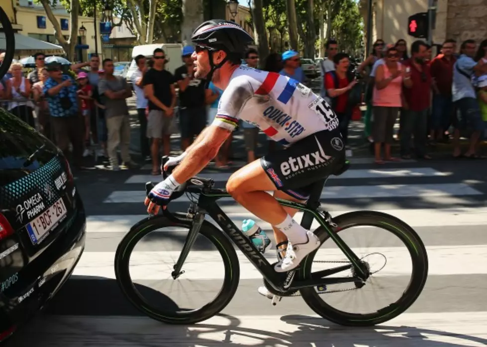 British Cyclist Mark Cavendish Has Urine Thrown On Him By Tour De France Spectator