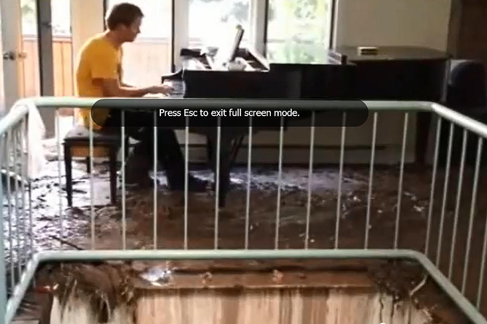 Watch Man Playing Mad World On Piano After Colorado Flood [VIDEO]