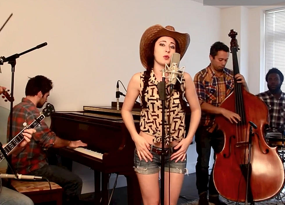 Postmodern Jukebox Gives a Little Country Bluegrass Twang to Robin Thick’s ‘Blurred Lines’