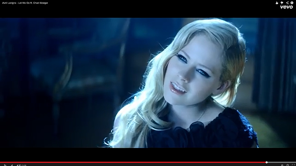 Avril Lavigne &#8220;Let Me Go&#8221; featuring Chad Kroeger [Video]