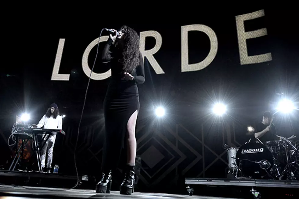 Who Sings That ‘Team’ Song? – Lorde [LYRICS & VIDEO]