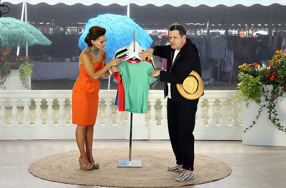 QVC Hosts Argue Over The Moon, Is It a Planet or a Star? [VIDEO]