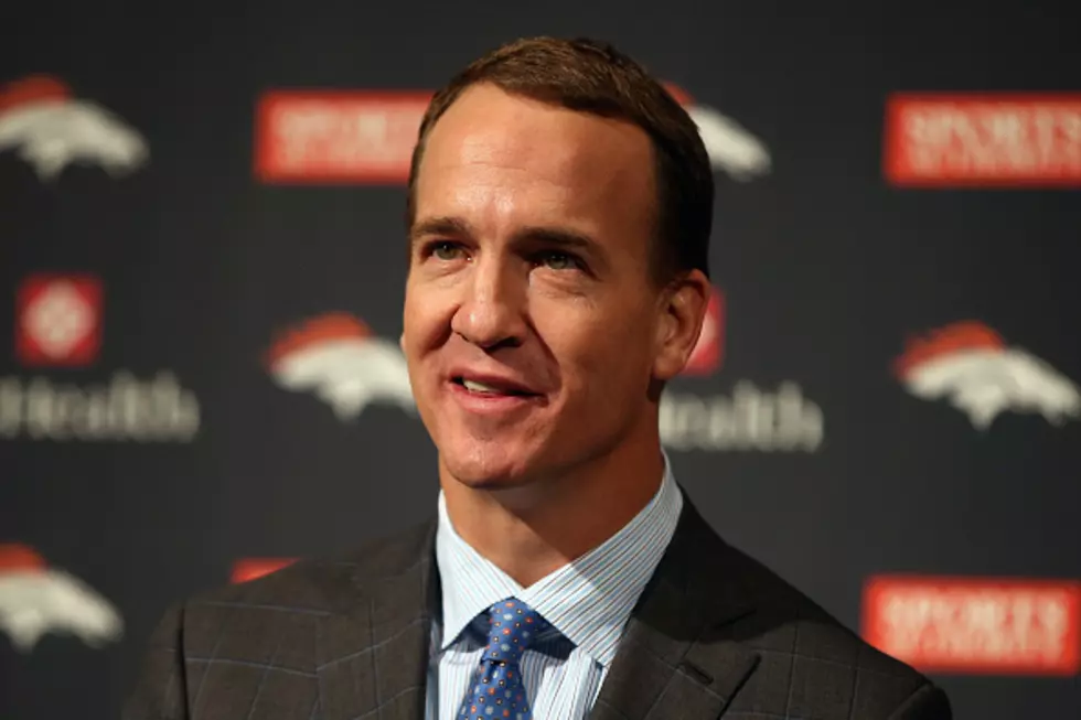Peyton Manning Gives Emotional Retirement Speech