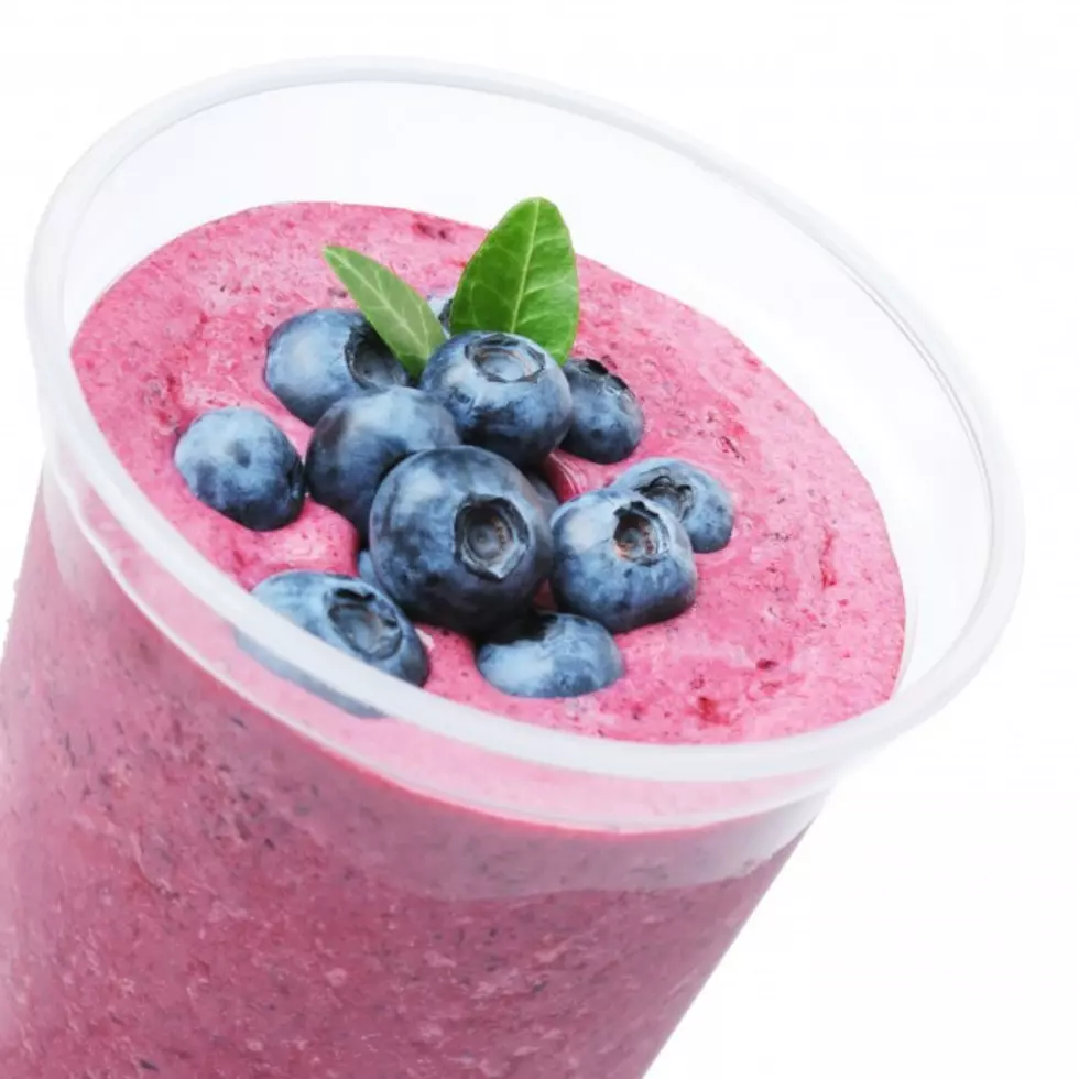 Cool Off with This Kid Friendly Blueberry Pineapple Smoothie!