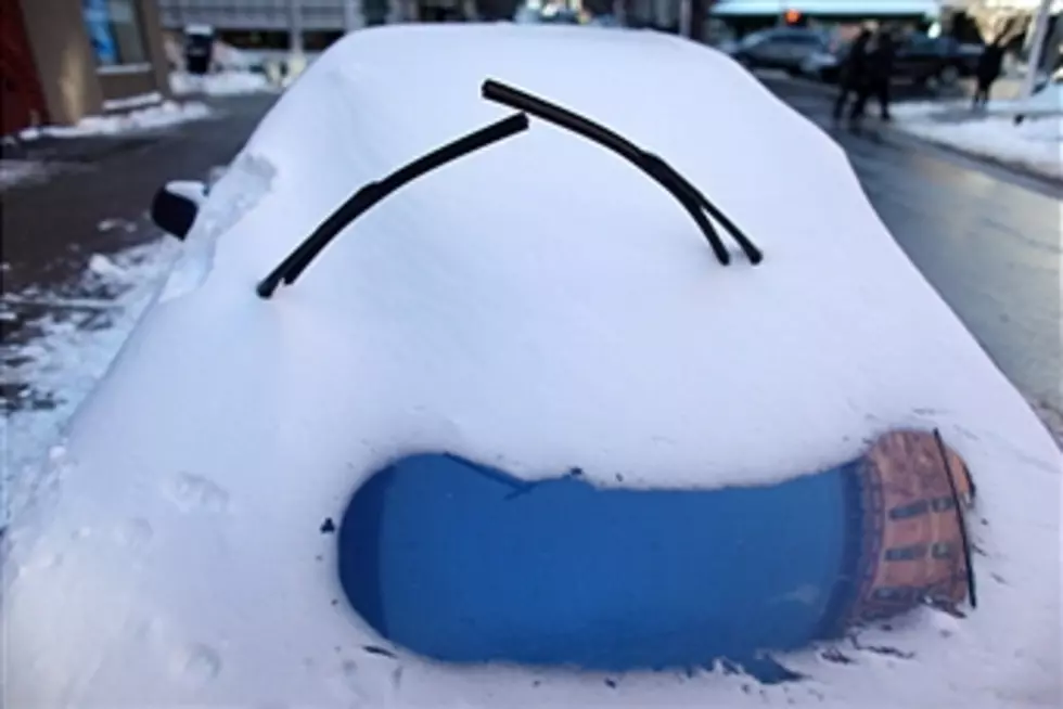 Buffalo Gets Pounded With Lake Effect Snow [Video]