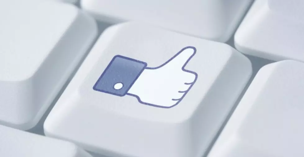 Facebook Is Going to Add a ‘Dislike’ Button – Thumbs Up or Down? [POLL]