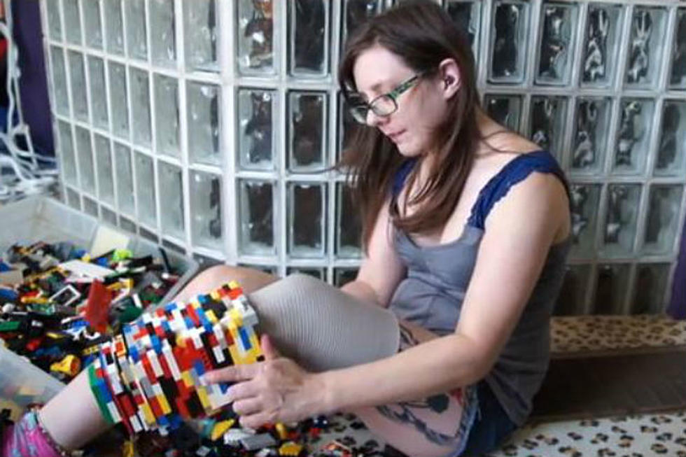 Amputee Makes Prosthetic Leg Out of Legos [VIDEO]