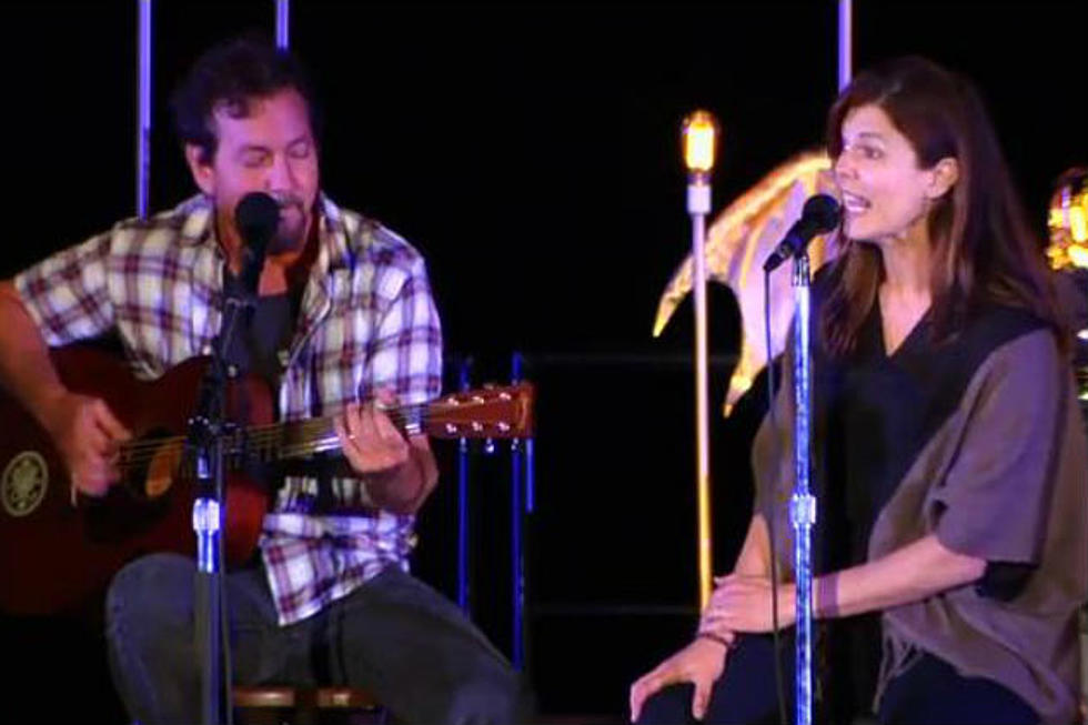 Eddie Vedder and Jeanne Tripplehorn Cover The Rolling Stones [VIDEO]
