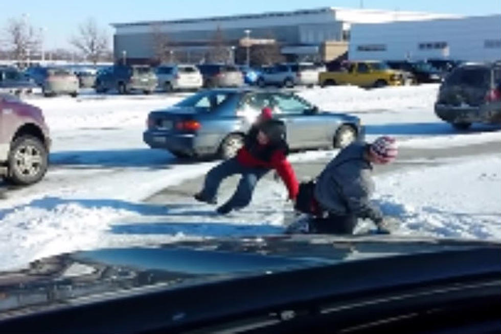 Dad Films Six Minutes of Students Slipping on Ice, Adds His Own Commentary [VIDEO]
