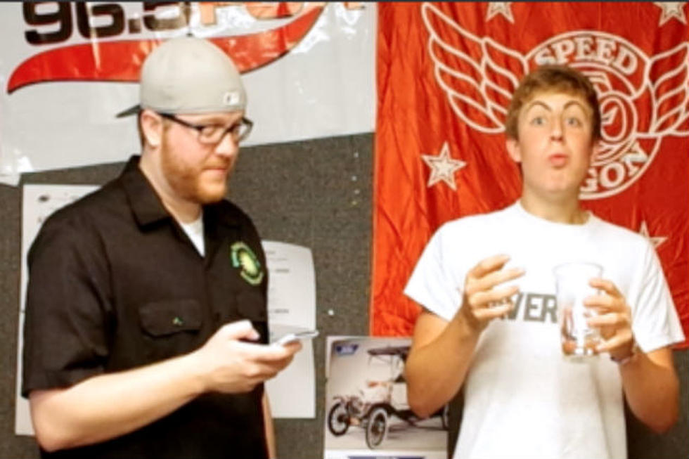 Scott Mann Battles Taco Bell’s New Cap’n Crunch Bites [VIDEO]