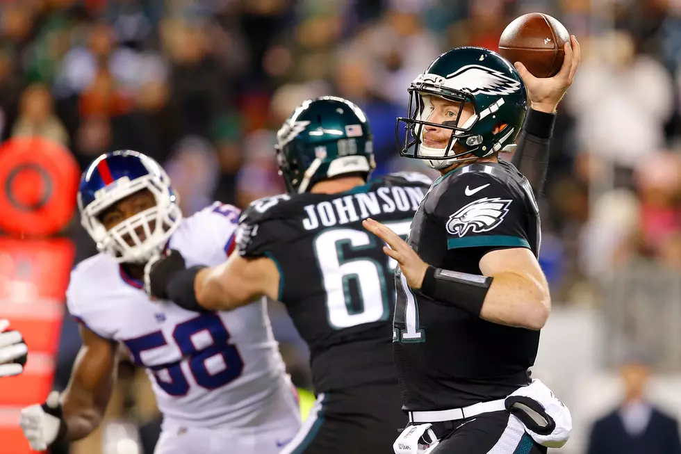Wentz and Eagles Fend off Giants