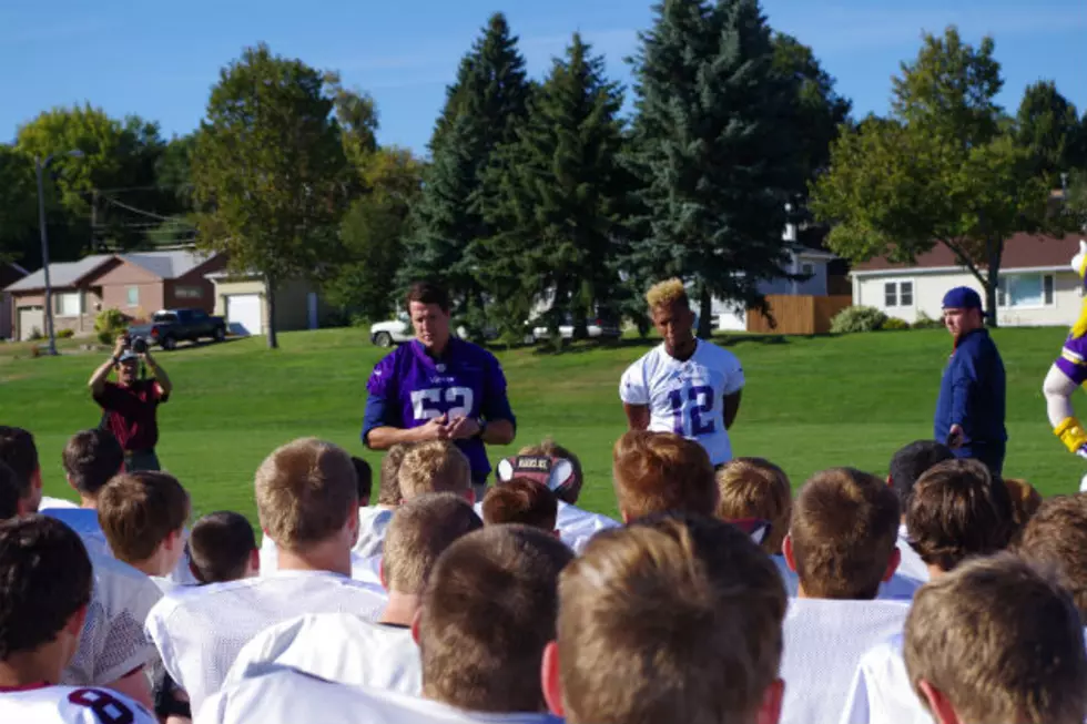 Minnesota Vikings Surprise Bismarck High School Football Team at Practice [PHOTOS]