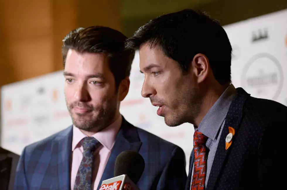 ‘Property Brothers’ Star Put in Headlock by a Fargo Bouncer [PHOTO]