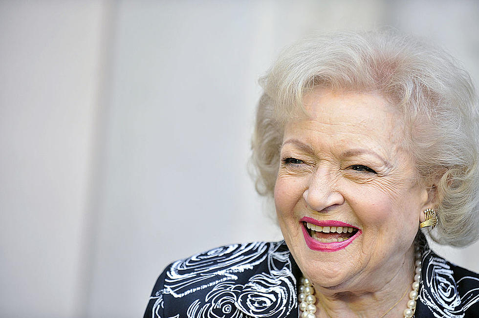 Did You Hear About the ND Woman Who Once Met Betty White?